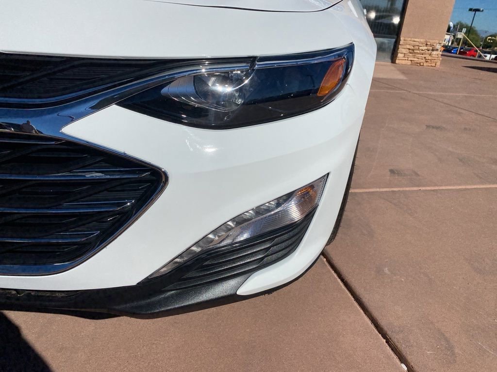 Used 2024 Chevrolet Malibu LT image 3