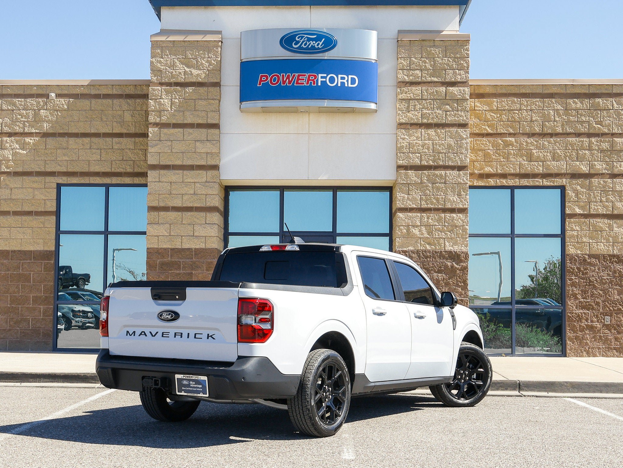 Certified 2025 Ford Maverick Lariat w/ Black Appearance Package AWD/4WD image 6