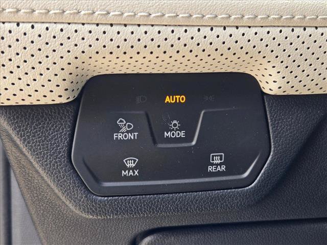 Used 2024 Volkswagen Atlas Cross Sport SEL Premium R-Line AWD/4WD image 13