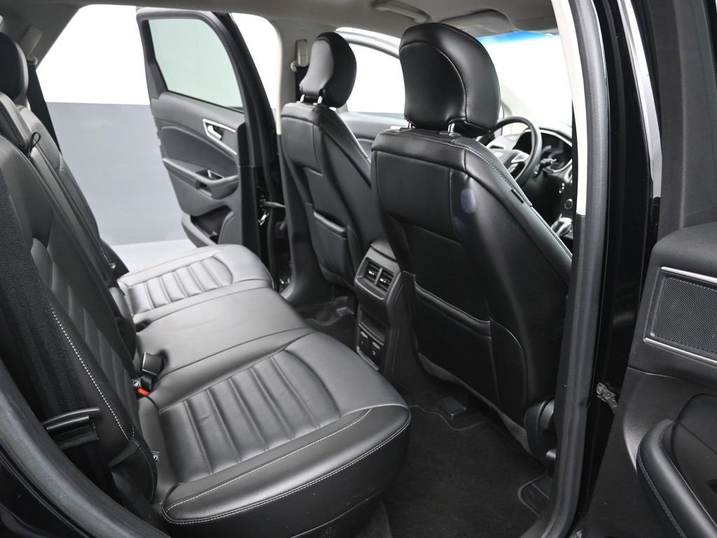 Certified 2017 Ford Edge SEL w/ Equipment Group 201A image 17