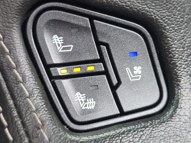 Used 2018 GMC Yukon SLT w/ Open Road Package image 12