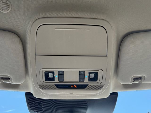 Certified 2023 Ford Explorer XLT w/ Equipment Group 202A RWD image 9