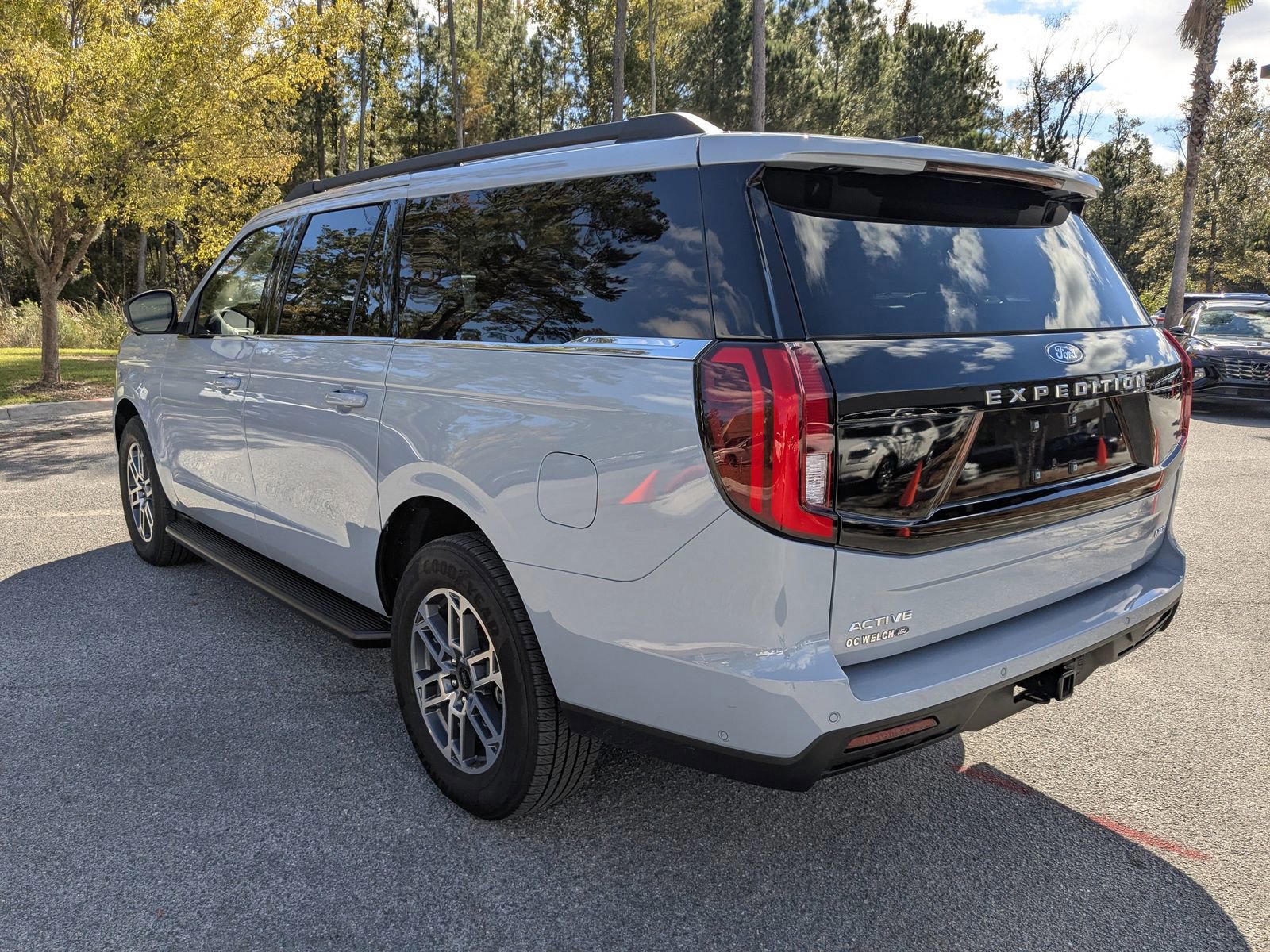 Certified 2025 Ford Expedition Max Active image 3