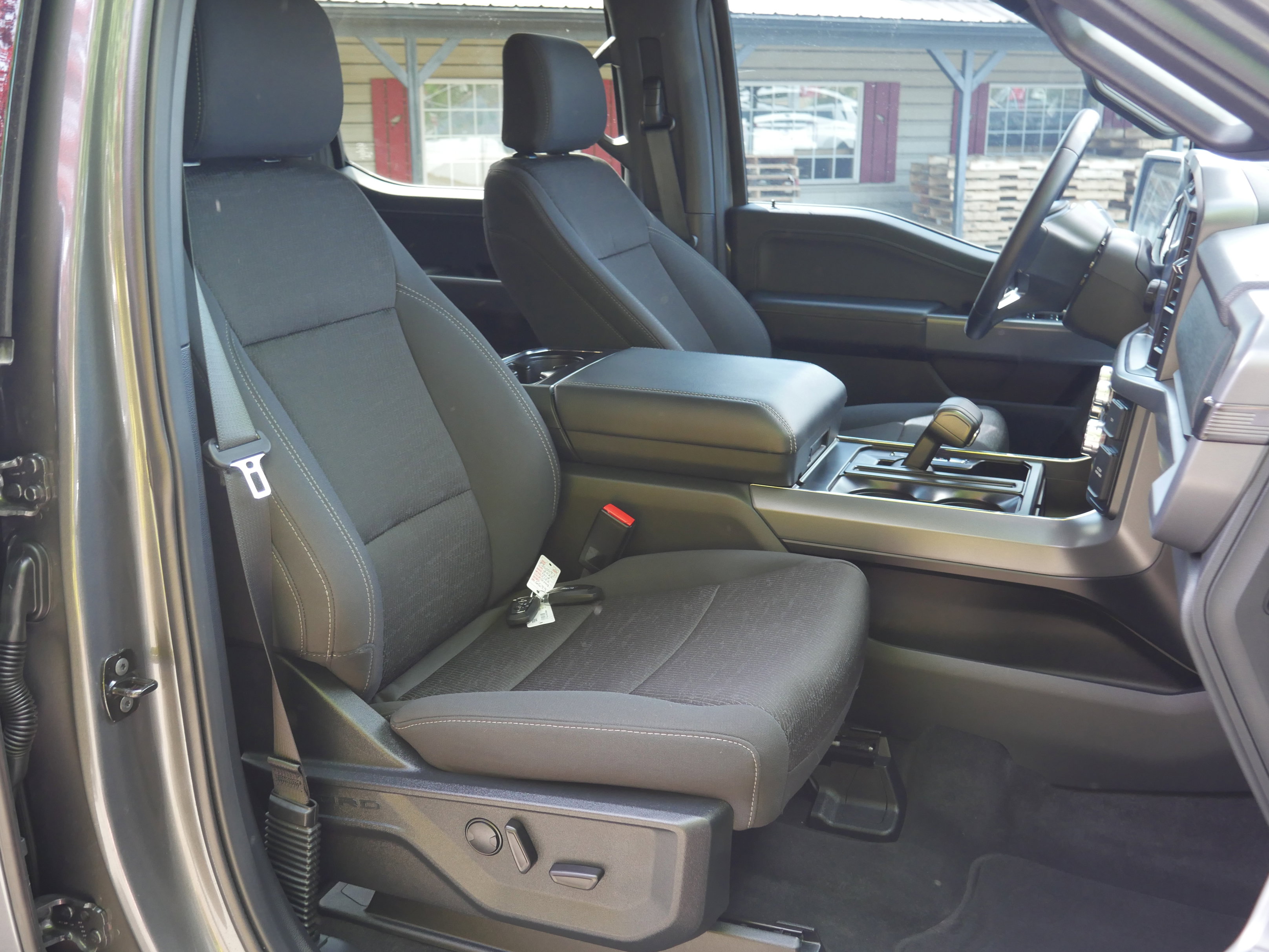 Certified 2025 Ford F150 XLT AWD/4WD image 29