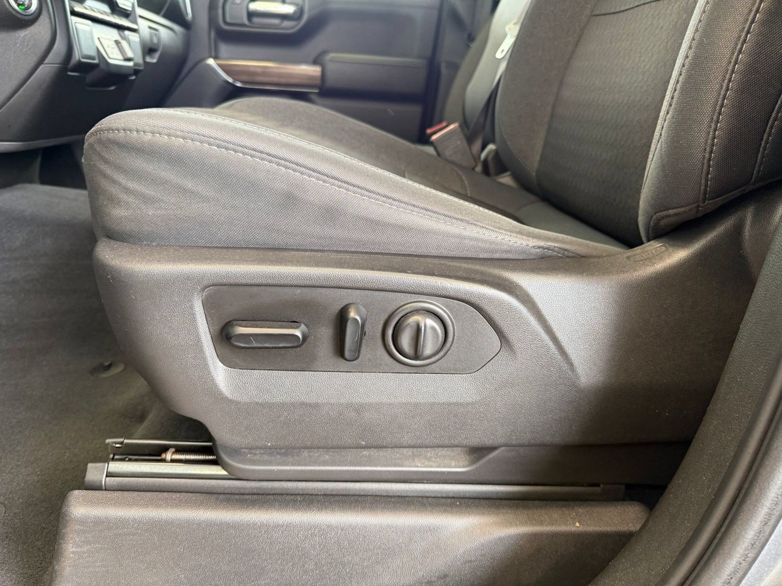 Used 2019 Chevrolet Silverado 1500 LT w/ All-Star Edition RWD image 15