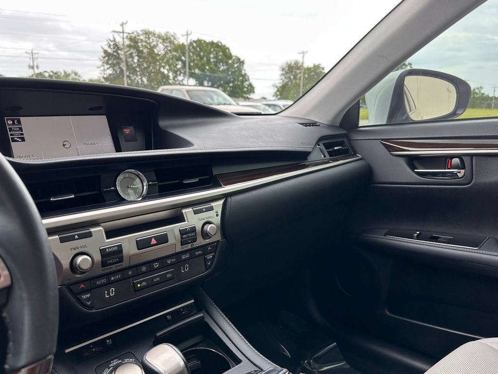 Used 2018 Lexus ES 350 w/ Navigation System Package FWD image 25