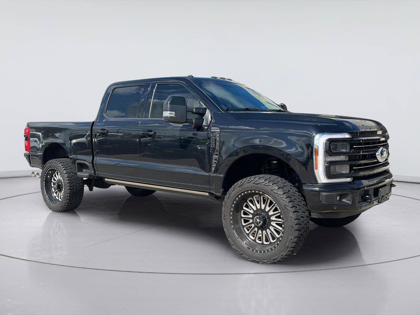 Certified 2025 Ford F250 Platinum w/ Tremor Off-Road Package AWD/4WD image 1