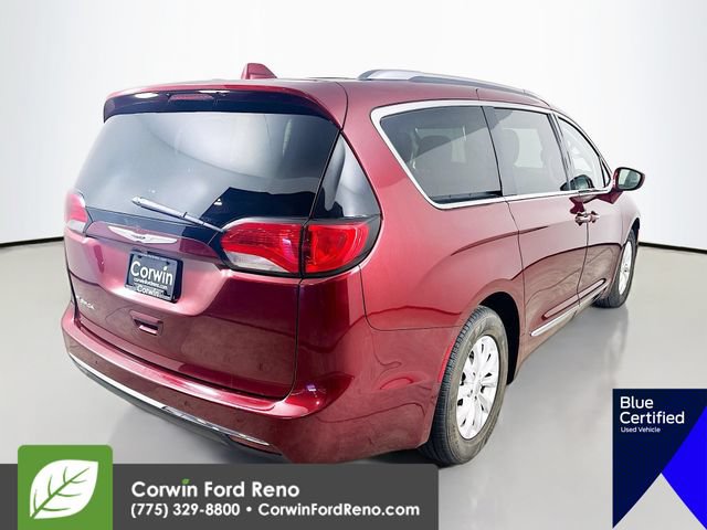 Used 2019 Chrysler Pacifica Touring-L FWD image 9