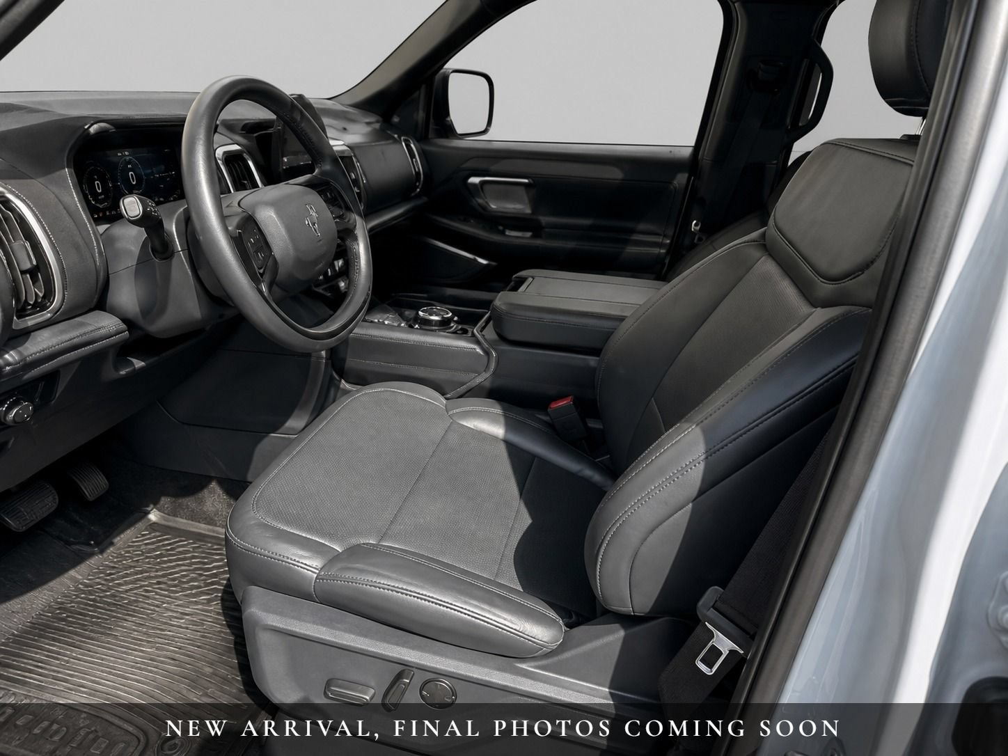 Certified 2025 Ford Expedition Tremor AWD/4WD image 5