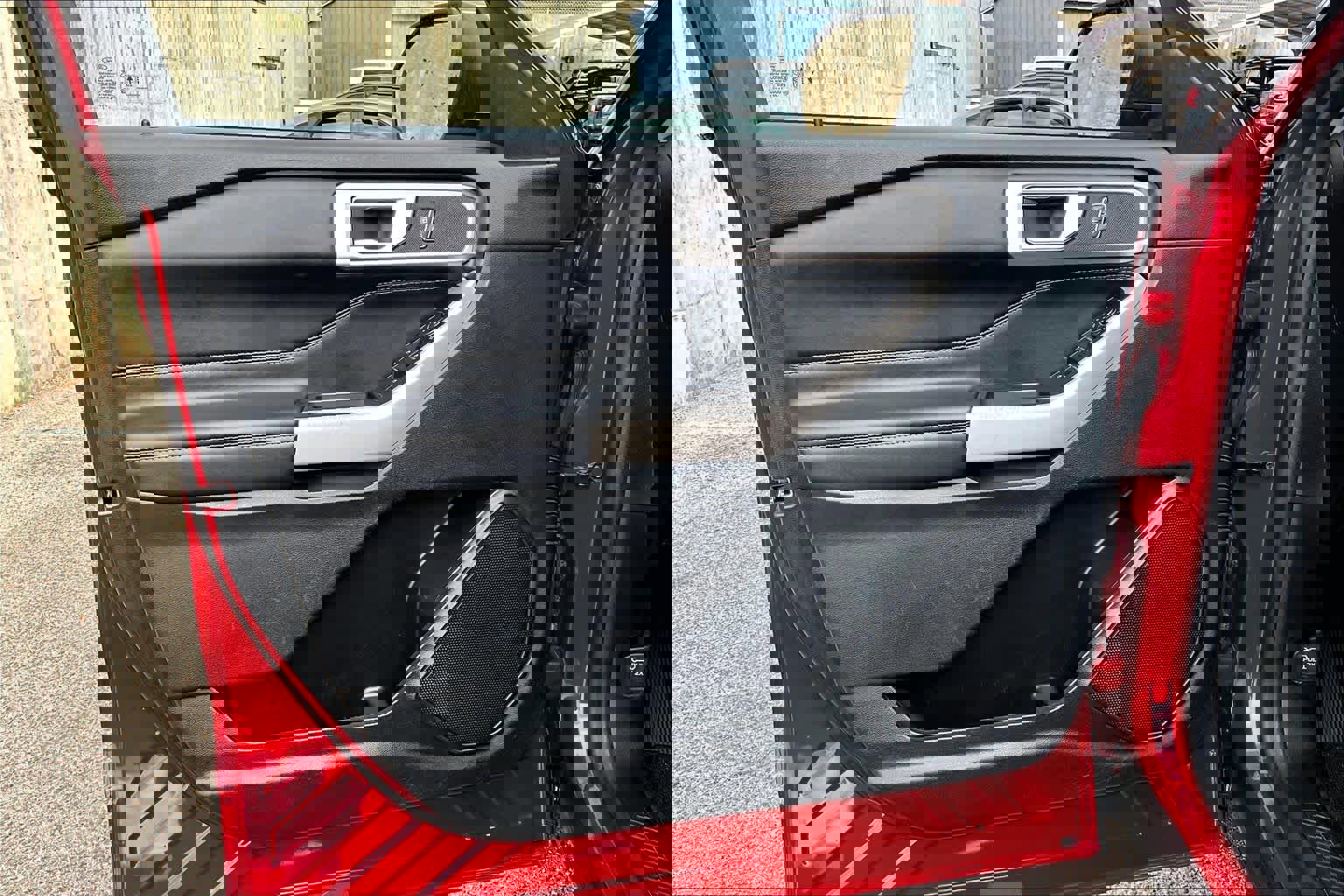 Certified 2022 Ford Explorer XLT w/ Equipment Group 202A image 23