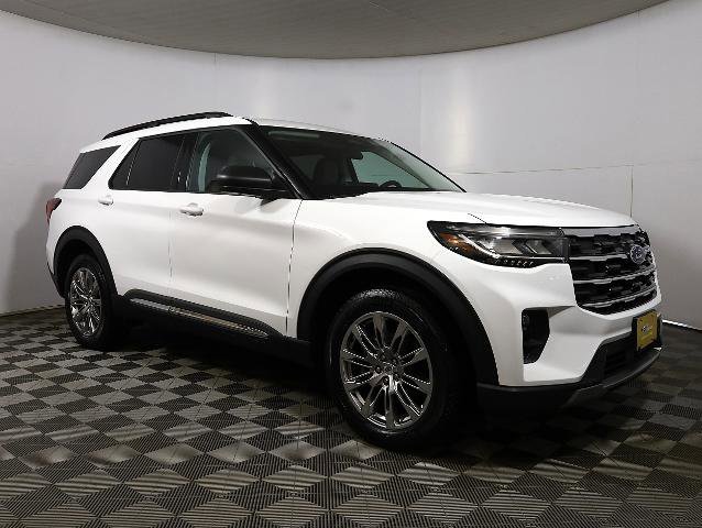 Certified 2025 Ford Explorer Active w/ Active Comfort Package image 5