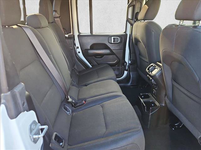 Used 2020 Jeep Gladiator Overland AWD/4WD image 16