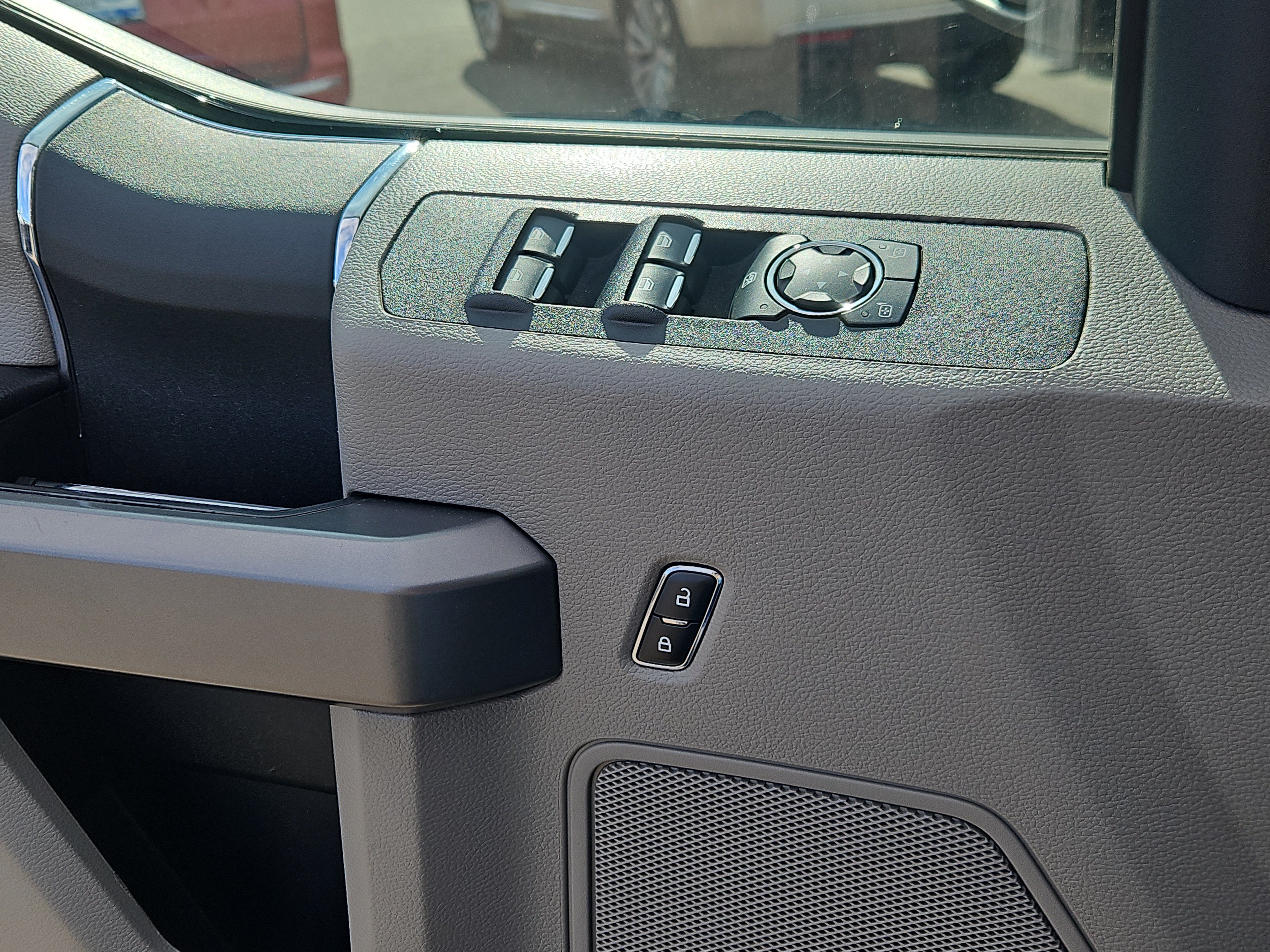 Certified 2018 Ford F250 XLT AWD/4WD image 22