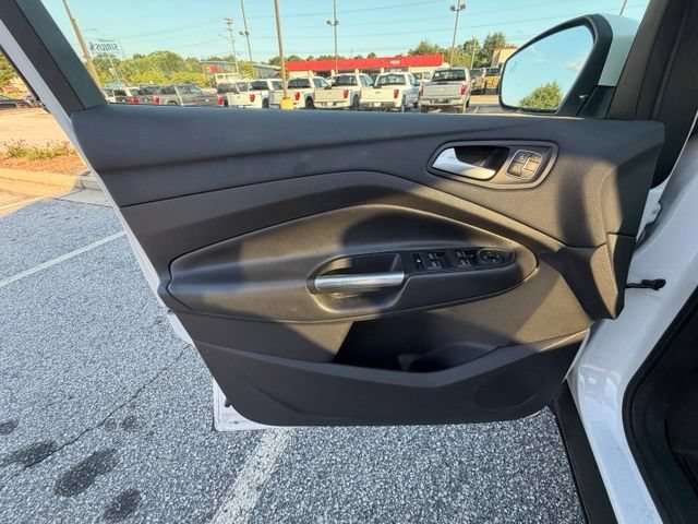 Certified 2017 Ford Escape Titanium AWD/4WD image 6