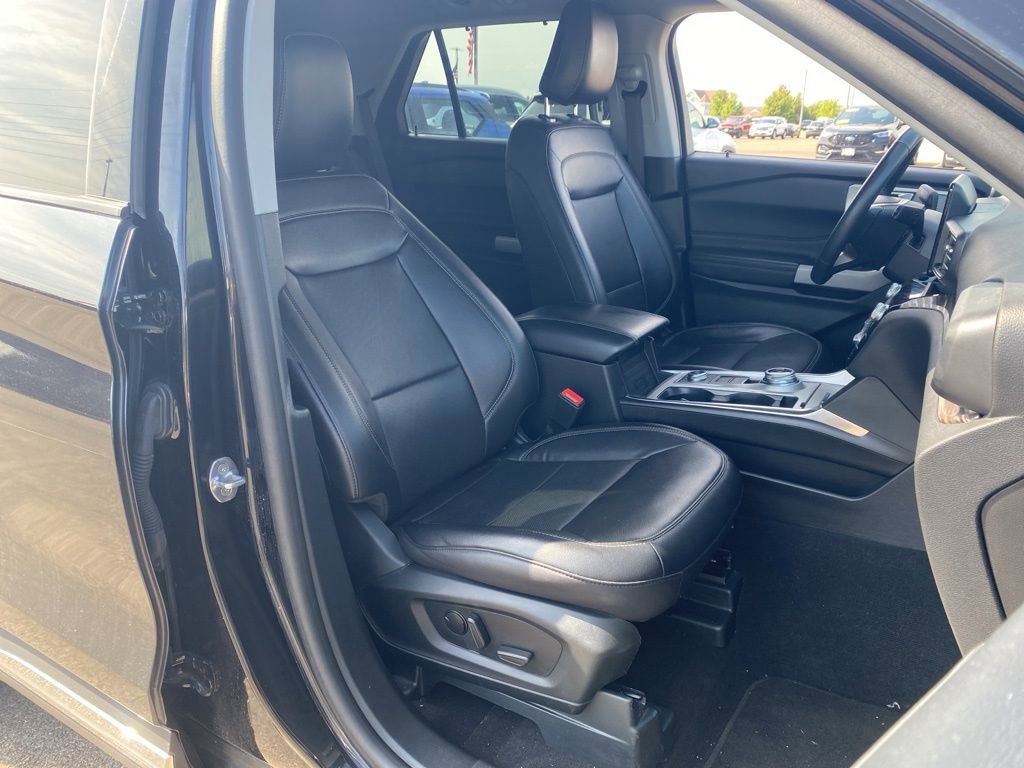 Certified 2024 Ford Explorer Limited image 22