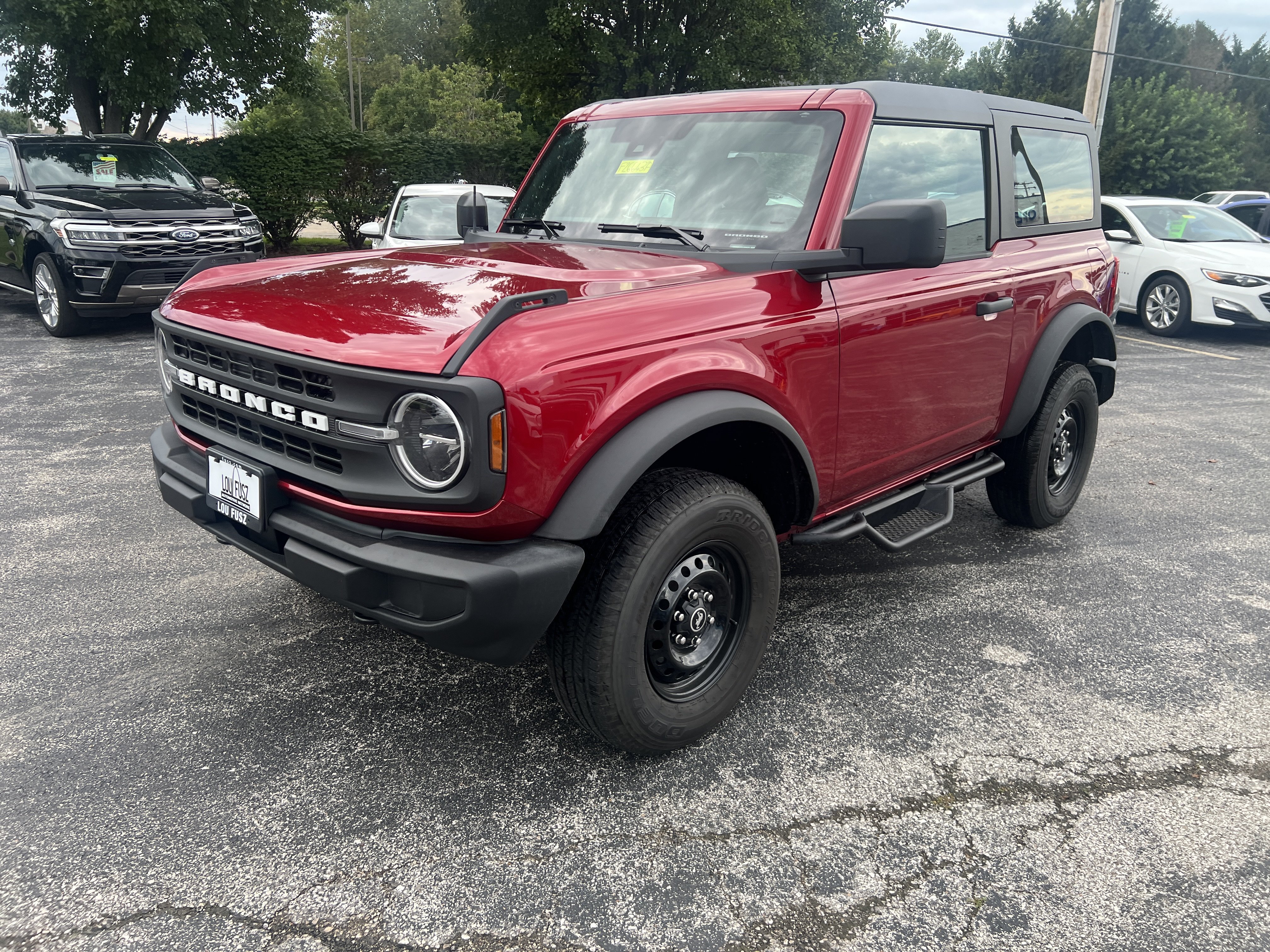 Certified 2025 Ford Bronco 2-Door AWD/4WD image 4