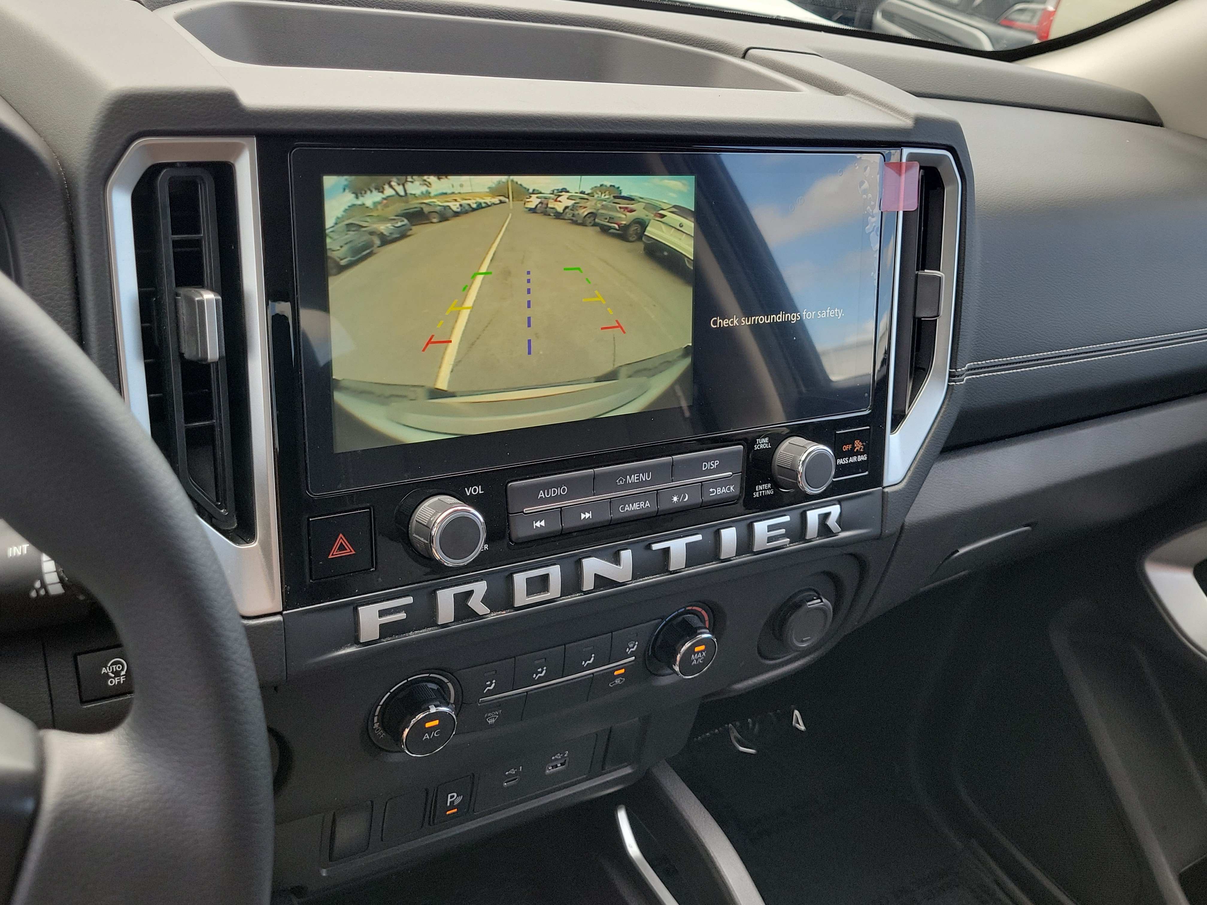 Used 2025 Nissan Frontier SV RWD image 25