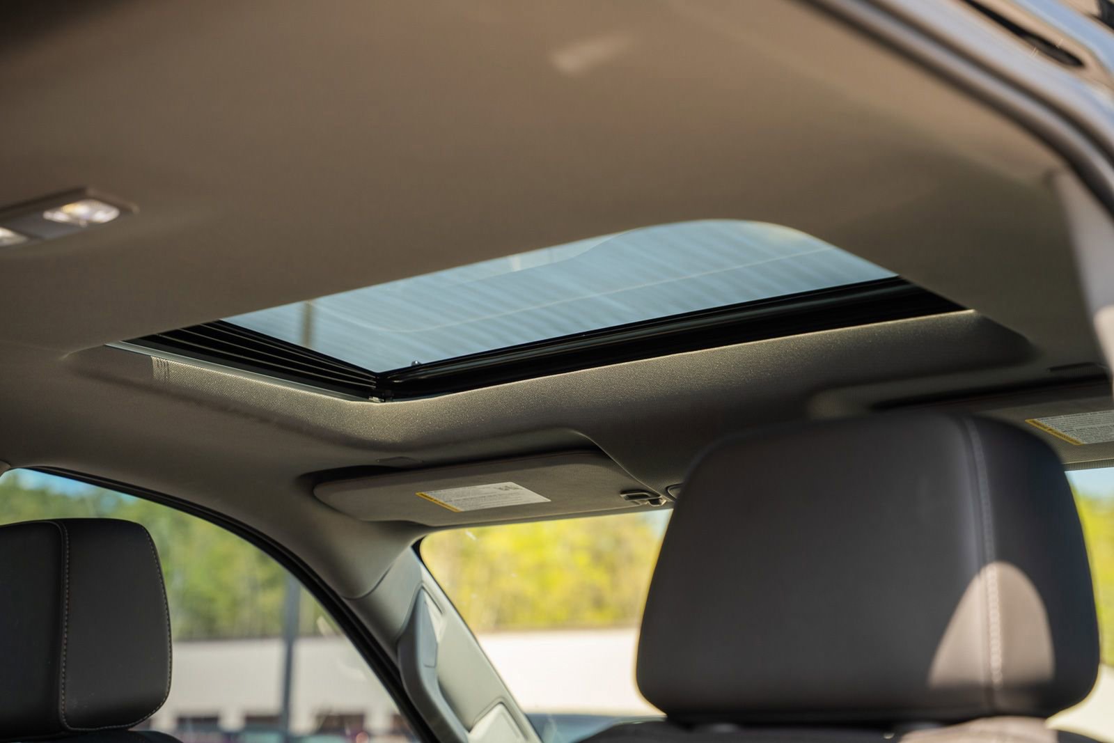 Used 2022 Chevrolet Silverado 1500 LTZ w/ LTZ Premium Package image 24