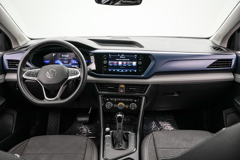 Used 2024 Volkswagen Taos SE image 14