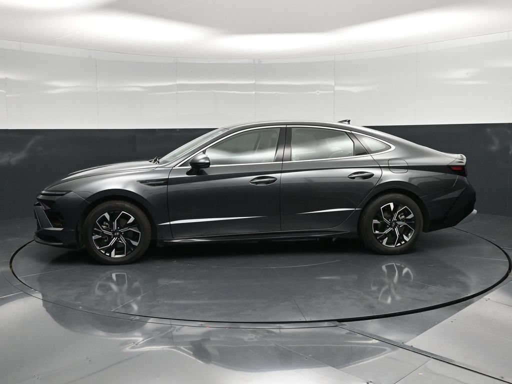 Used 2025 Hyundai Sonata SEL FWD image 8