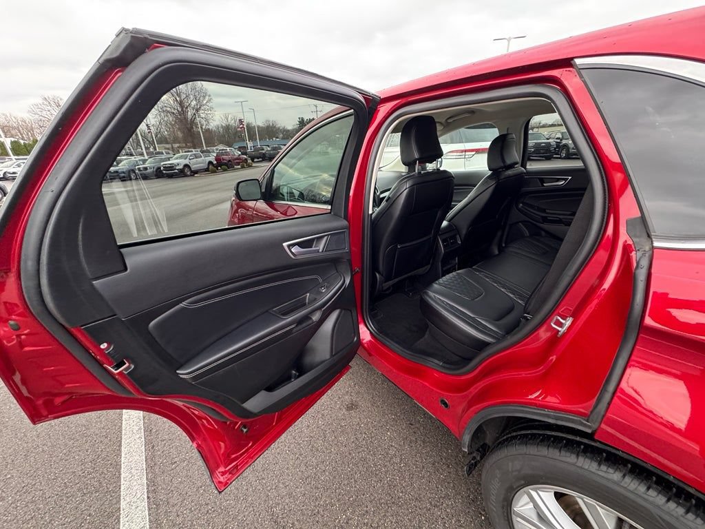 Certified 2024 Ford Edge Titanium AWD/4WD image 21