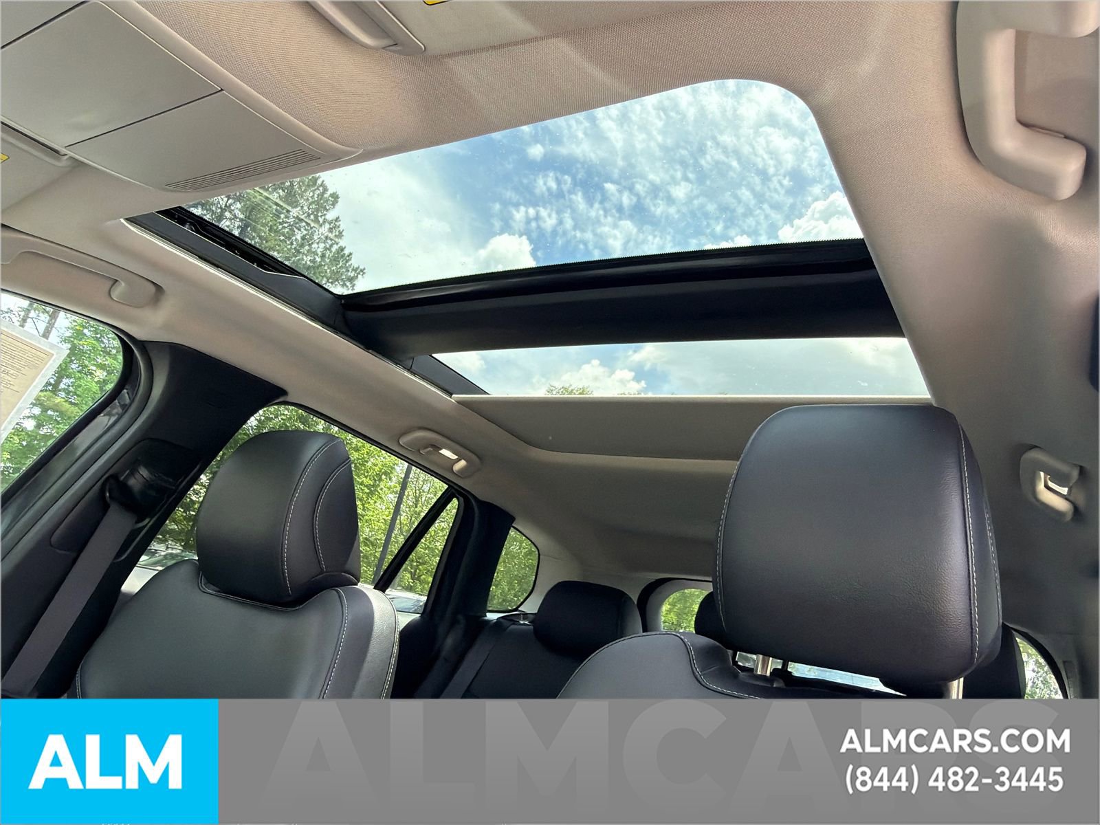 Used 2025 MAZDA CX-50 AWD 2.5 S w/ Premium Package image 38