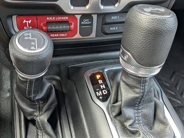 Used 2025 Jeep Wrangler Willys image 14