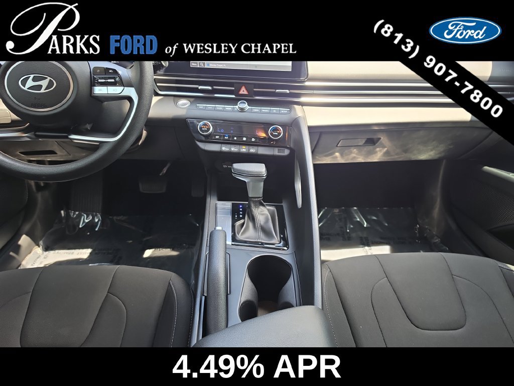 Used 2024 Hyundai Elantra SEL FWD image 13