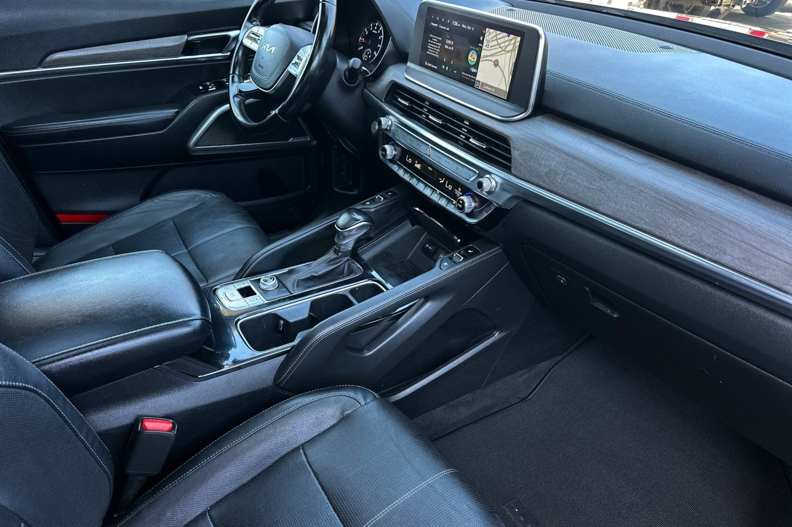 Used 2022 Kia Telluride EX w/ Towing Package FWD image 16