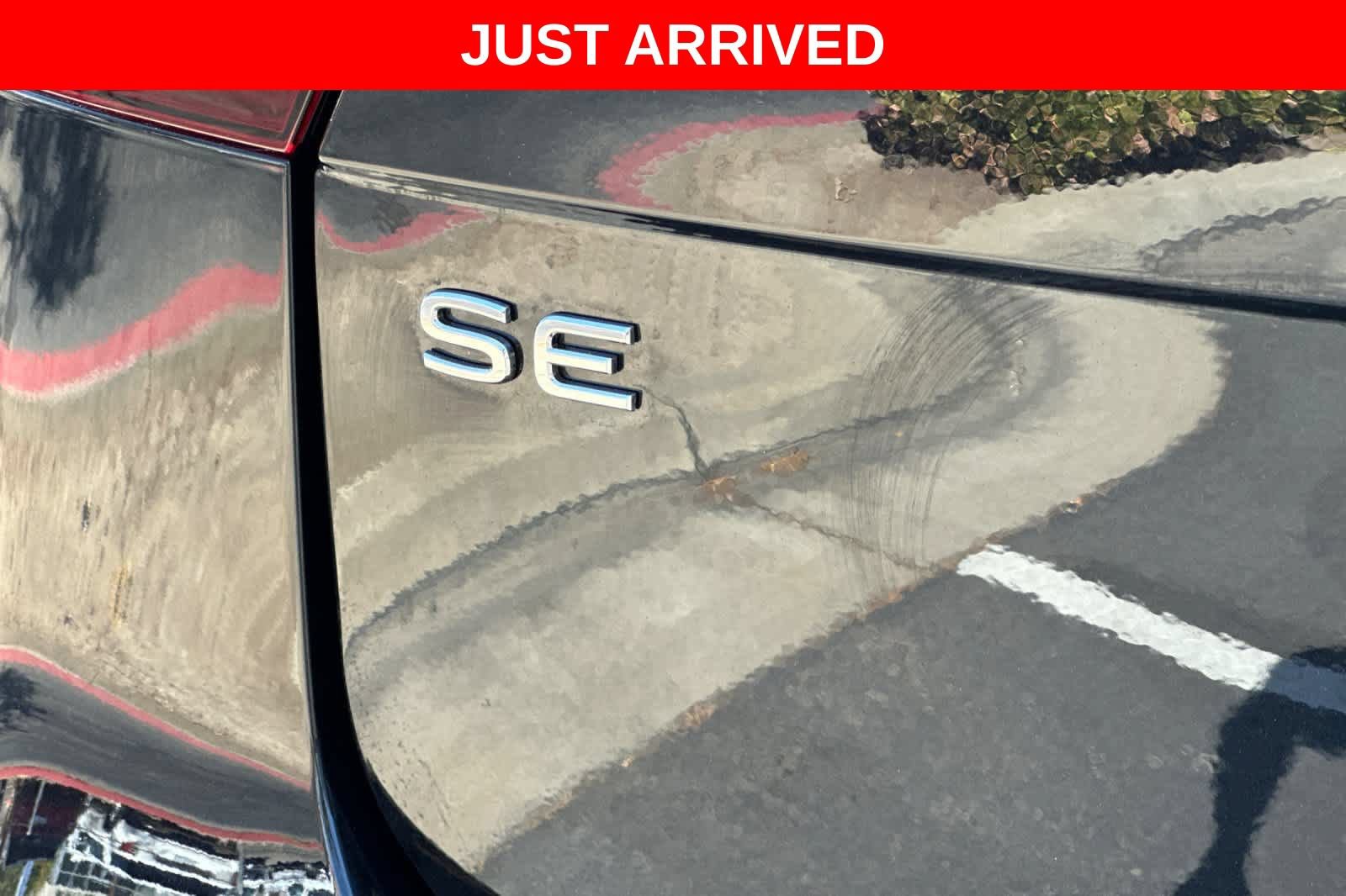 Used 2023 Volkswagen Tiguan SE AWD/4WD image 28