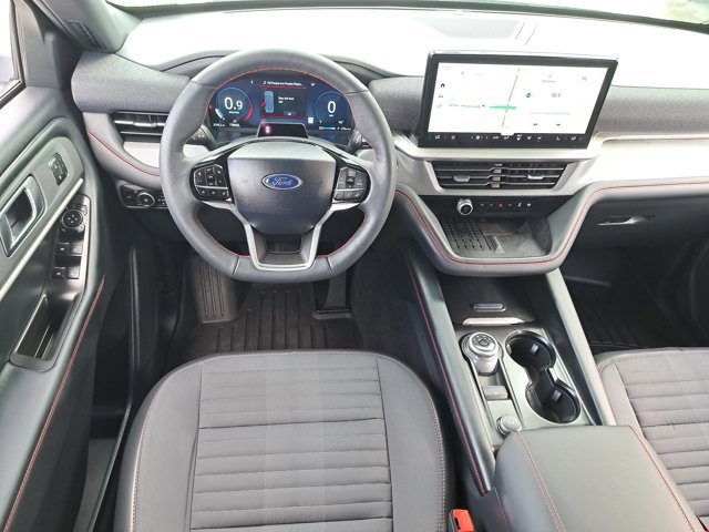 Certified 2025 Ford Explorer ST-Line w/ Premium Package image 16