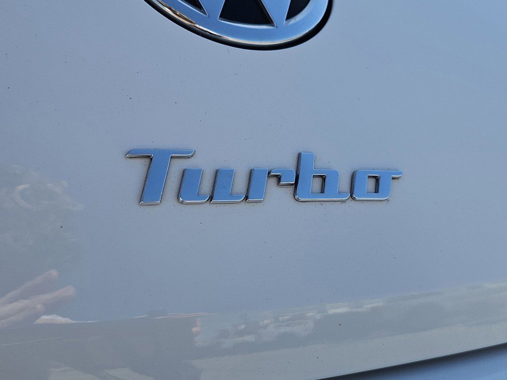 Used 2019 Volkswagen Beetle 2.0T S FWD image 14