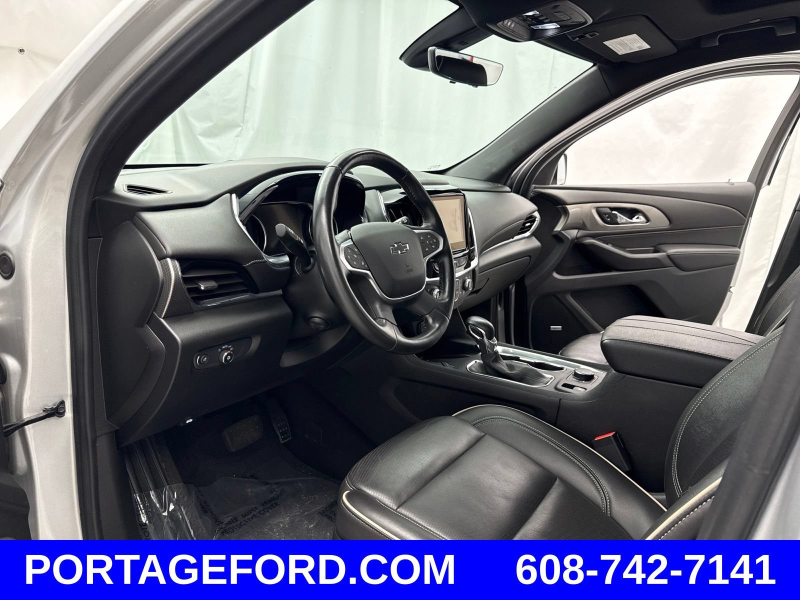 Used 2022 Chevrolet Traverse Premier w/ Redline Edition AWD/4WD image 10