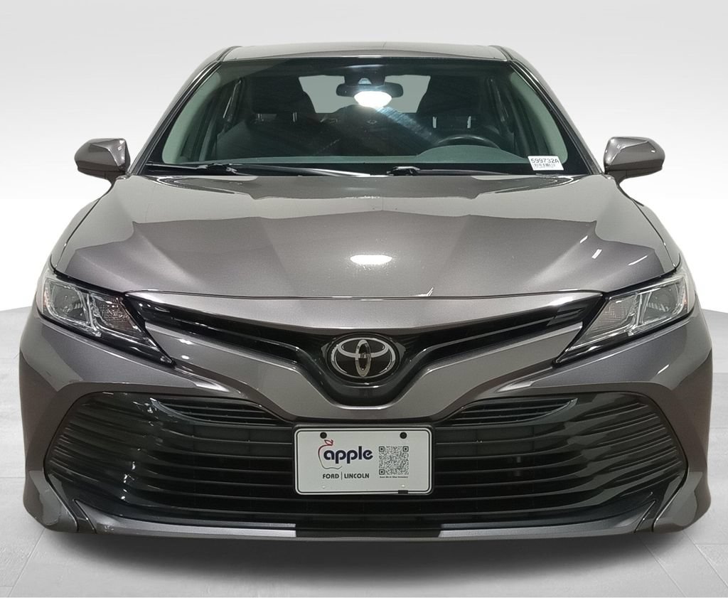 Used 2019 Toyota Camry LE FWD image 10