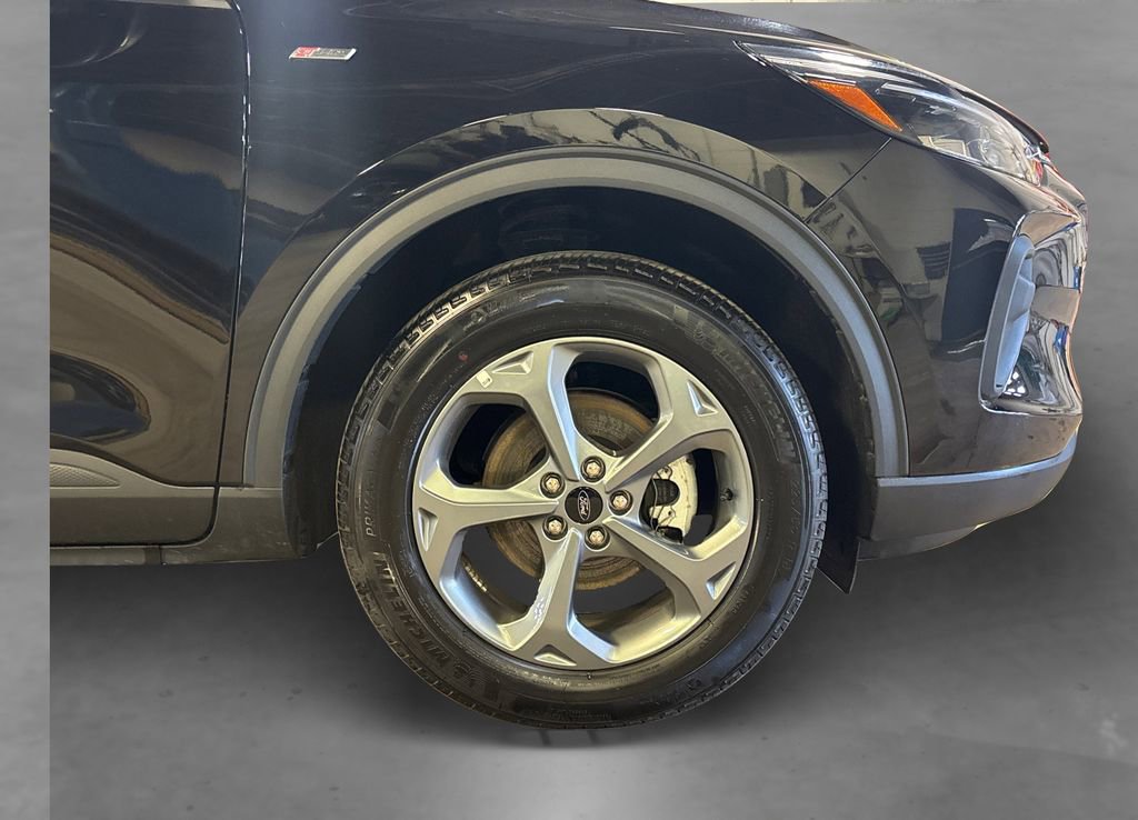 Certified 2025 Ford Escape ST-Line image 16
