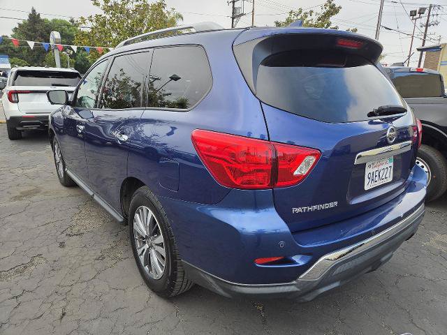 Used 2020 Nissan Pathfinder SL FWD image 7