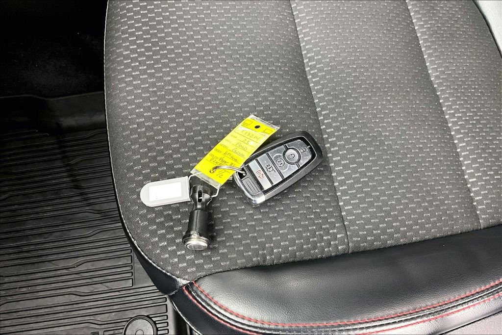 Certified 2023 Ford Escape ST-Line w/ Tech Pack #1 image 13