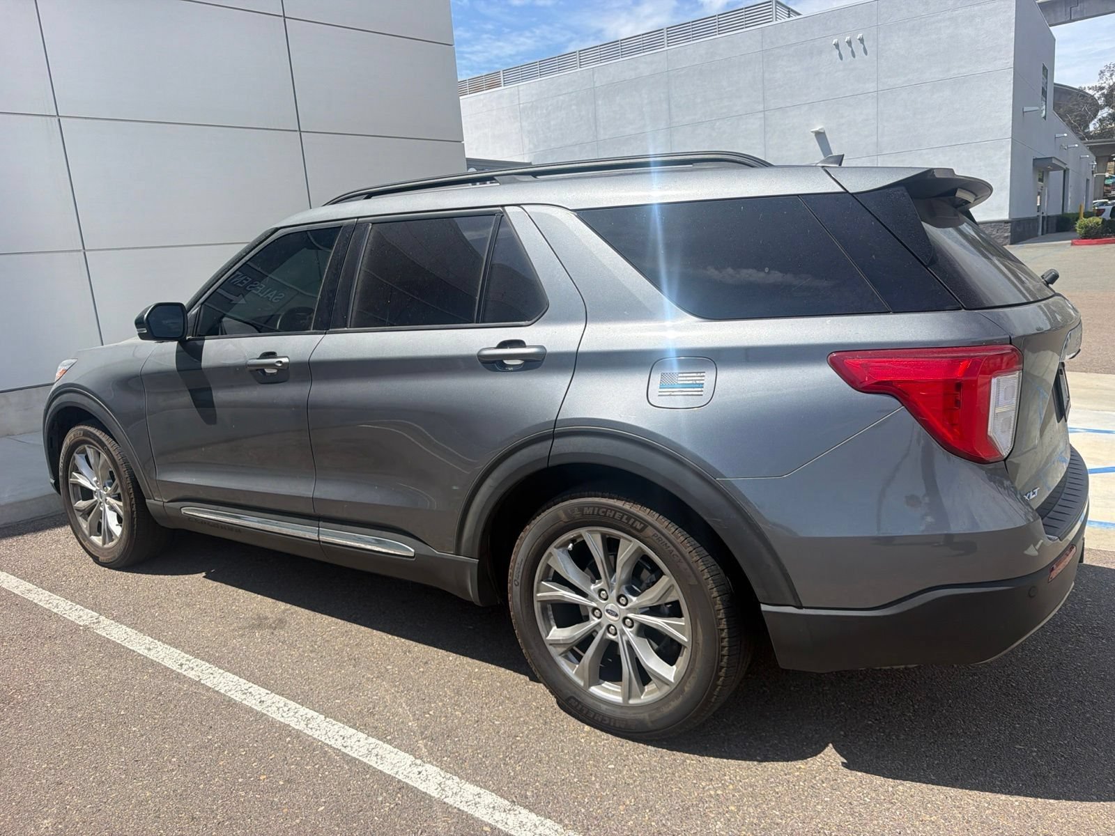 Certified 2023 Ford Explorer XLT w/ Equipment Group 202A RWD image 9