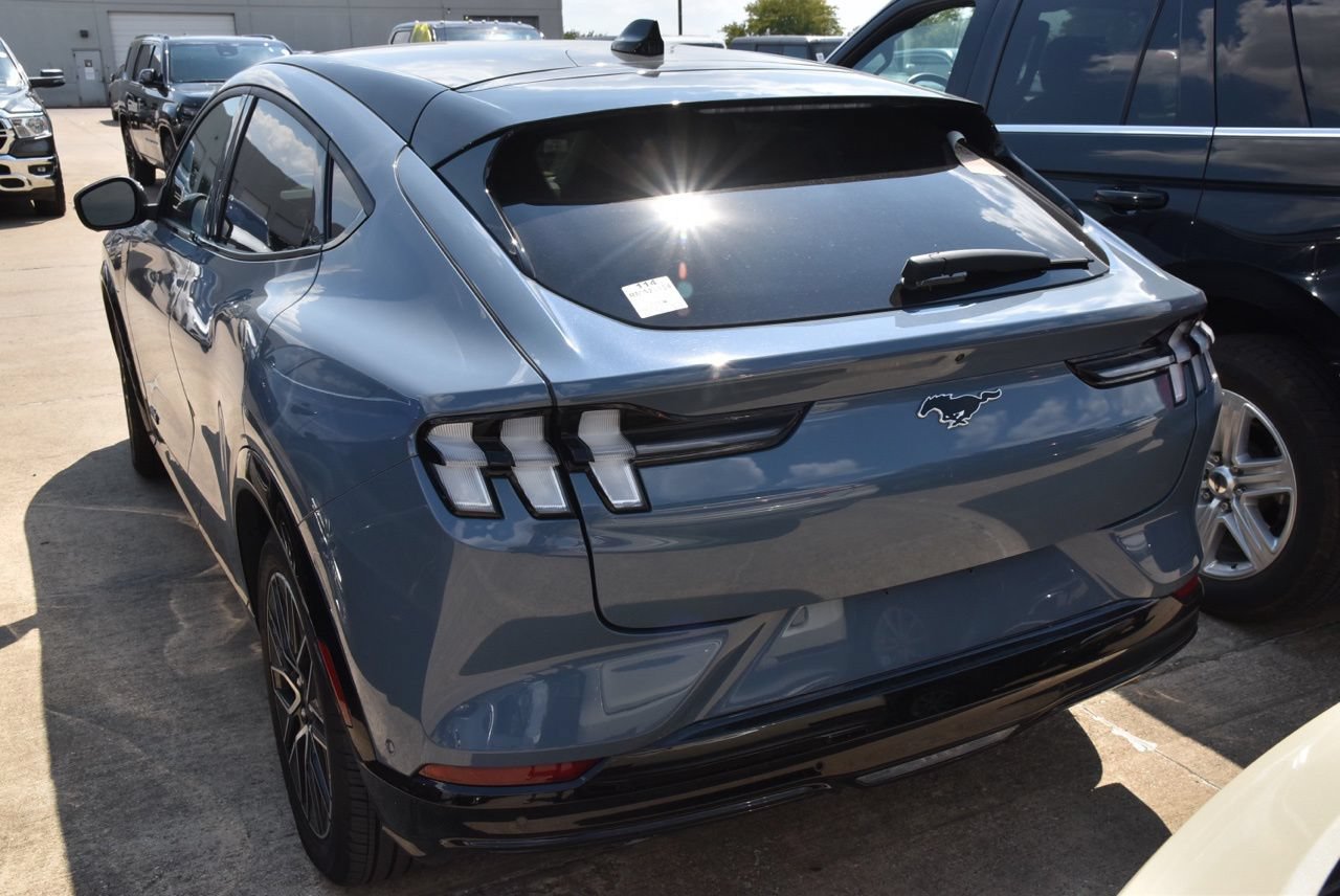 Certified 2024 Ford Mustang Mach-E Premium AWD/4WD image 8