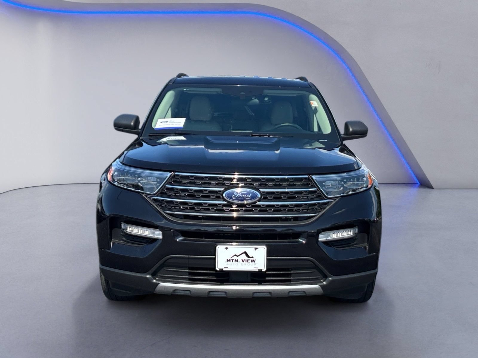 Certified 2023 Ford Explorer XLT w/ Equipment Group 202A AWD/4WD image 9