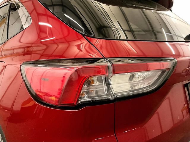 Certified 2022 Ford Escape SEL w/ Technology Package AWD/4WD image 28