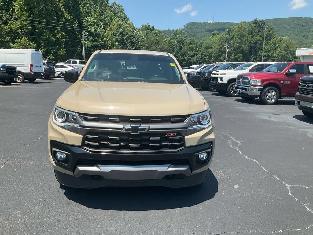 Used 2022 Chevrolet Colorado Z71 AWD/4WD image 2