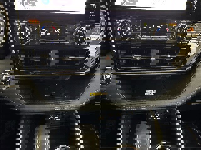 Used 2023 Toyota Highlander L image 10