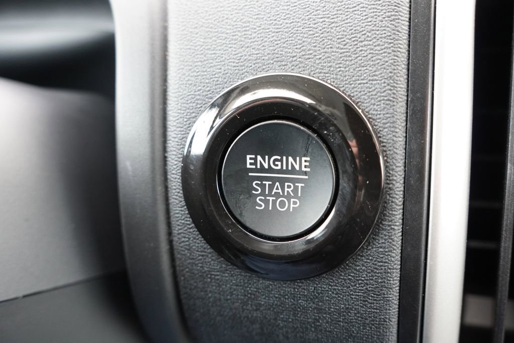 Certified 2025 Ford Expedition Active image 35