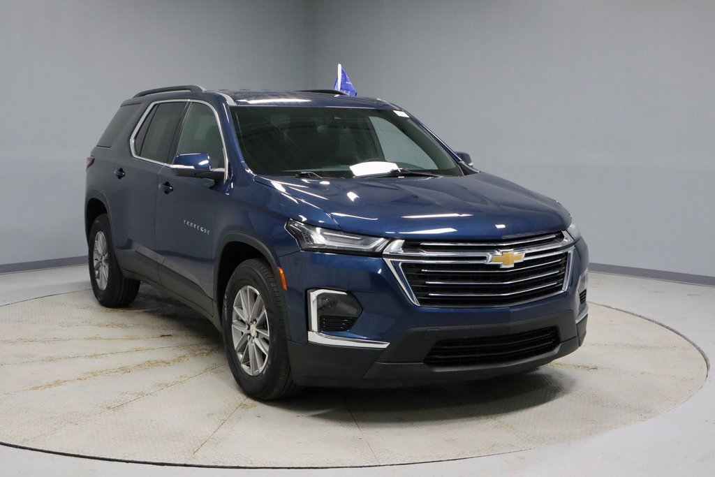 Used 2023 Chevrolet Traverse LT