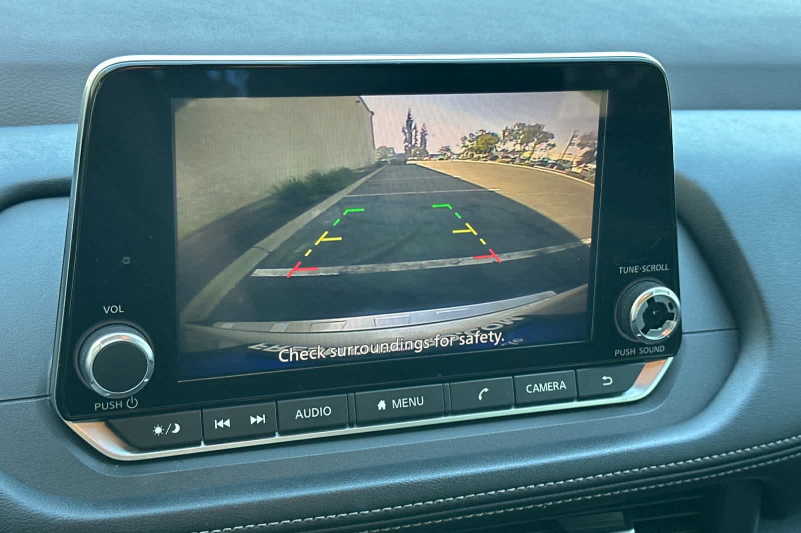 Used 2023 Nissan Rogue SV AWD/4WD image 20