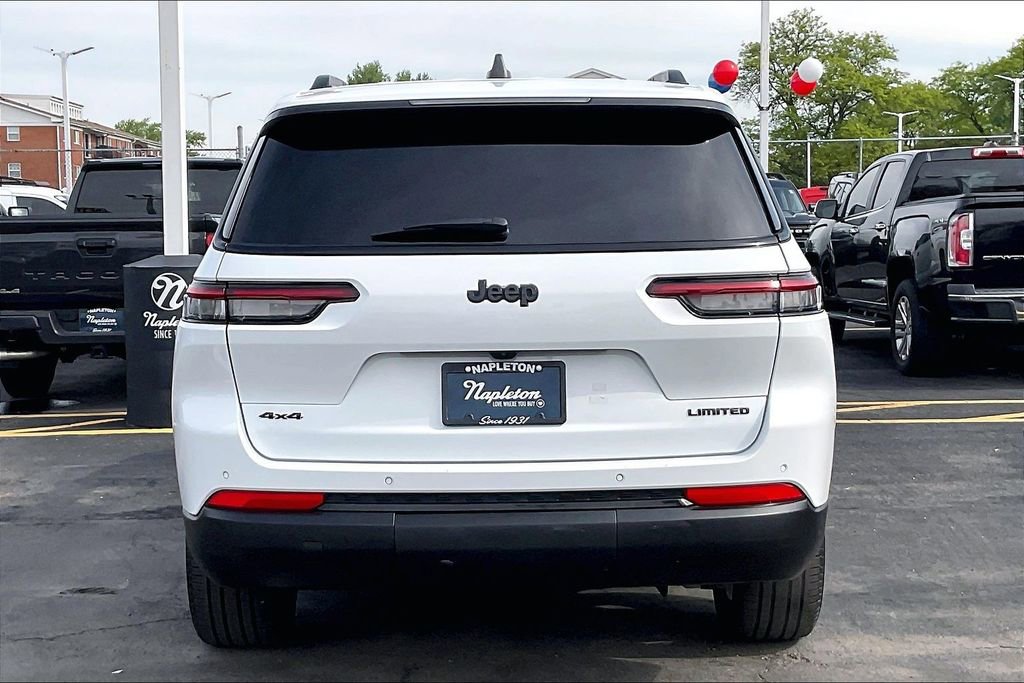 Used 2024 Jeep Grand Cherokee L Limited w/ Black Appearance Package AWD/4WD image 3