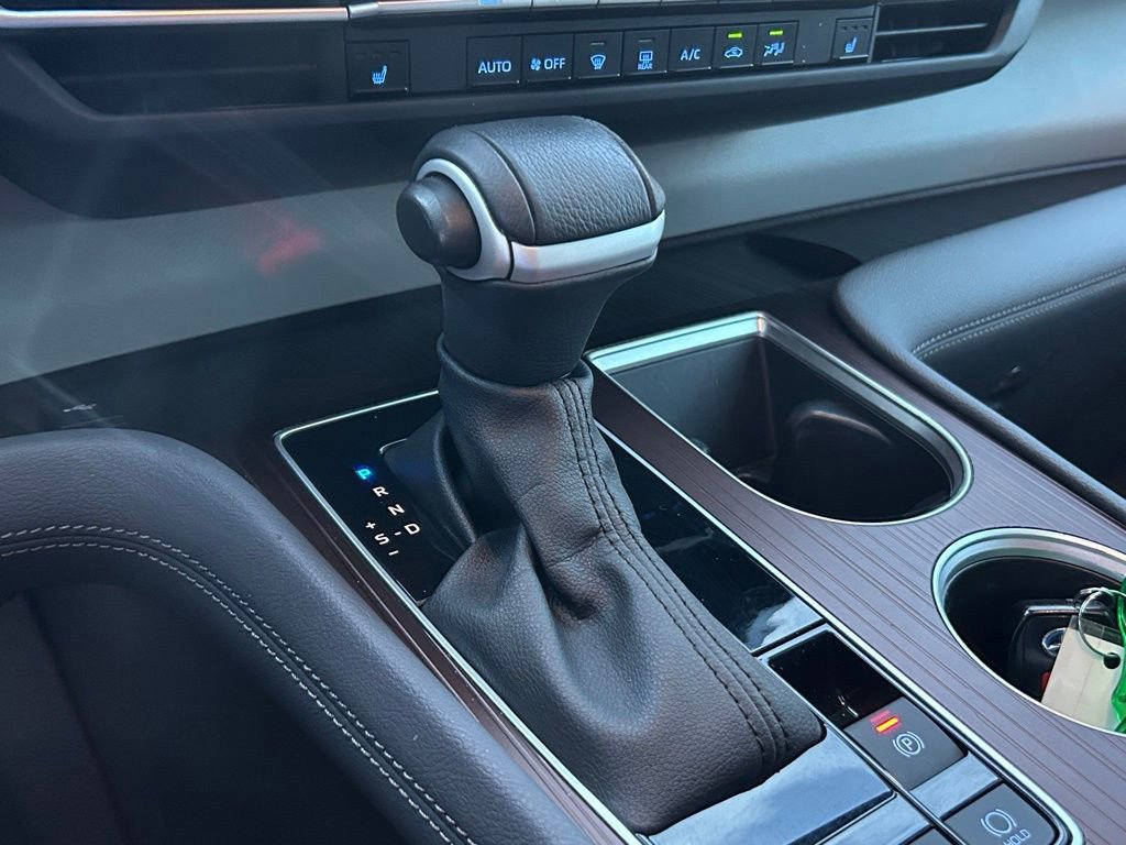 Used 2024 Toyota Sienna XLE image 15