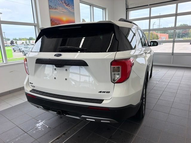 Certified 2023 Ford Explorer XLT w/ Equipment Group 202A AWD/4WD image 6