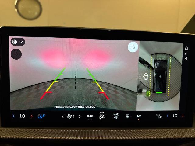 Certified 2025 Ford Explorer Platinum w/ Ultimate Package image 28